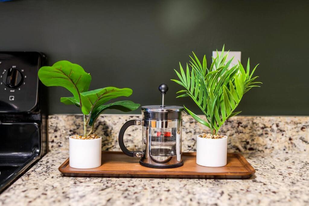 Entire Condo - Urban Safari In The Heart Of Atl Atlanta Ngoại thất bức ảnh